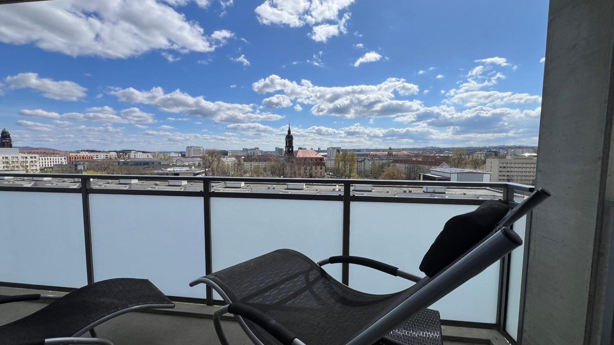 Apartment Mit Penthouse Charakter In Dresden Exterior foto